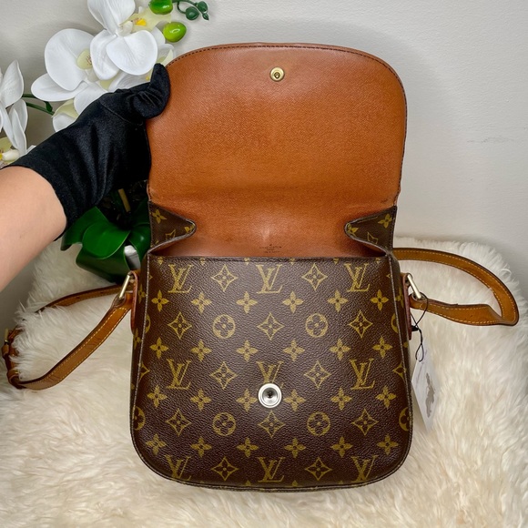 ‼️SOLD‼️❤️✨AUTHENTIC✨❤️ Authentic Louis Vuitton Saint Cloud GM - Picture 8 of 17